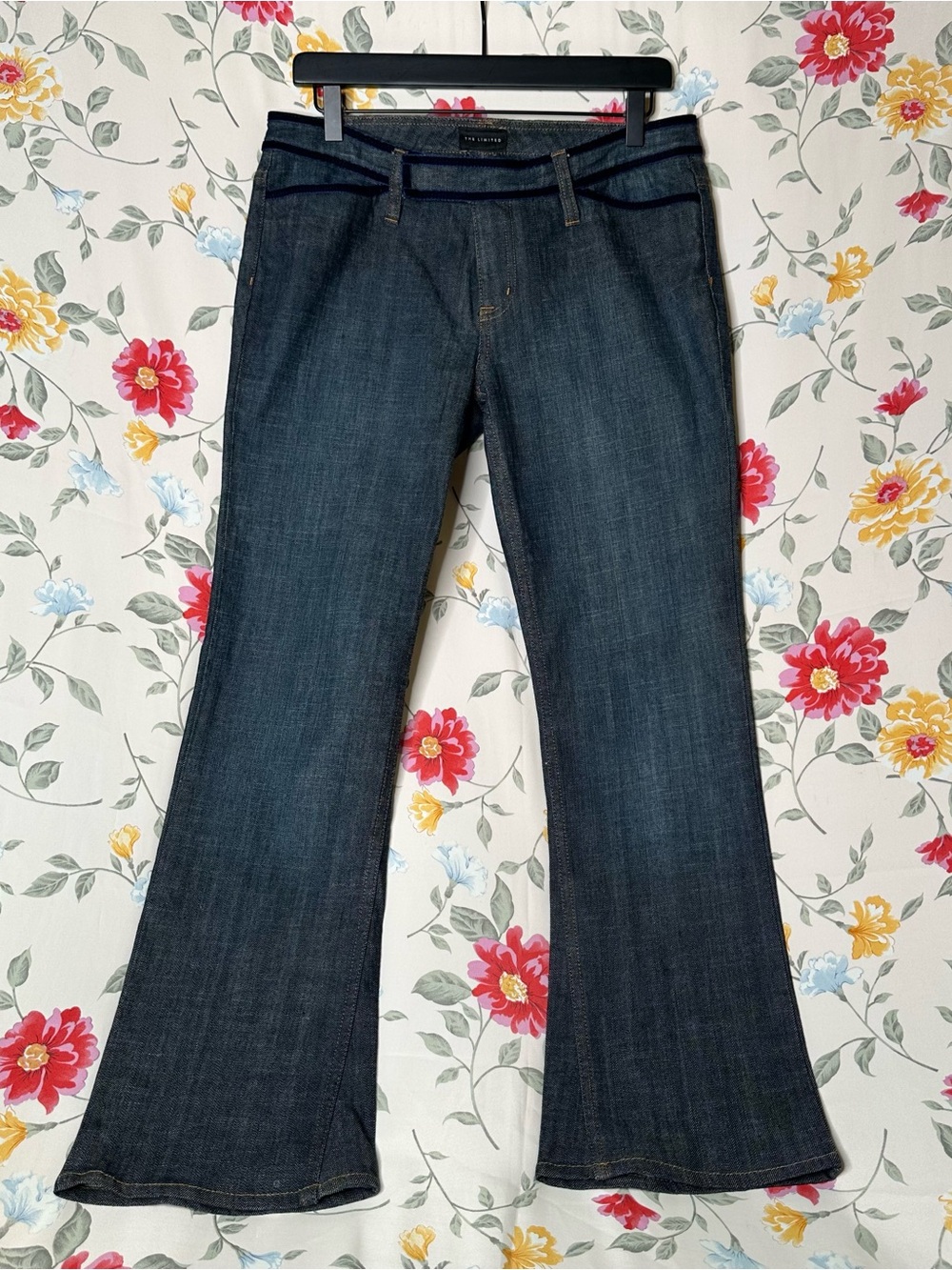 THE LIMITED | Sexy Drew Fit Bootcut Jeans | Velvet Waist Trim | Size 8